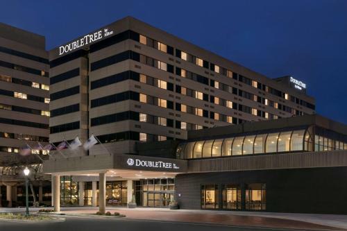 Canton Hôtel | DoubleTree by Hilton Canton Downtown