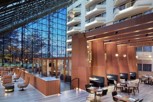 Newark Hôtel | DoubleTree by Hilton Hotel Newark Airport