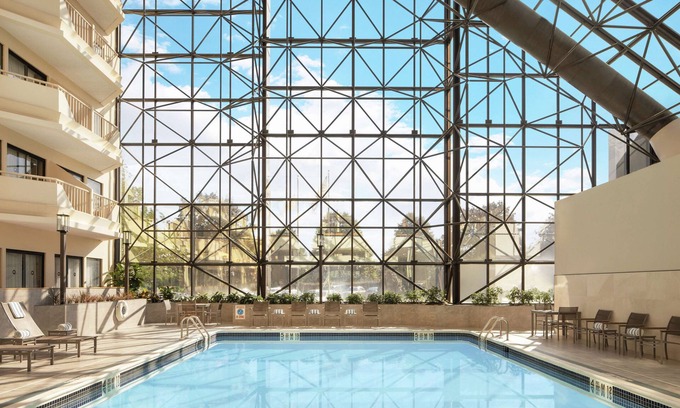 Newark Hôtel | DoubleTree by Hilton Hotel Newark Airport