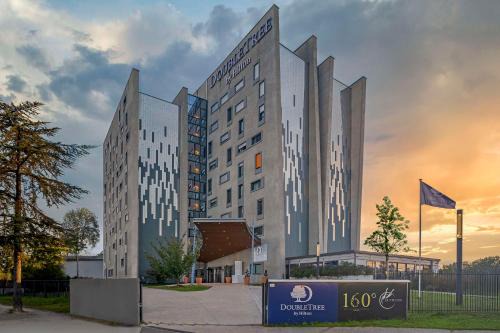 Porte Des Alpes - Mi Plaine - Manissieux Hôtel | DoubleTree by Hilton Lyon Eurexpo & Spa