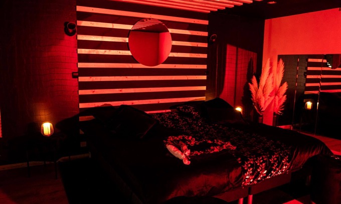 Charmes Appartement | Douceur du Charme - Love Room Chic et Luxueuse à Charmes