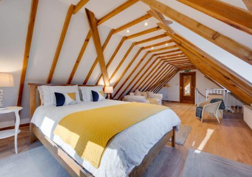 Broad Oak Maison | Doves Barn