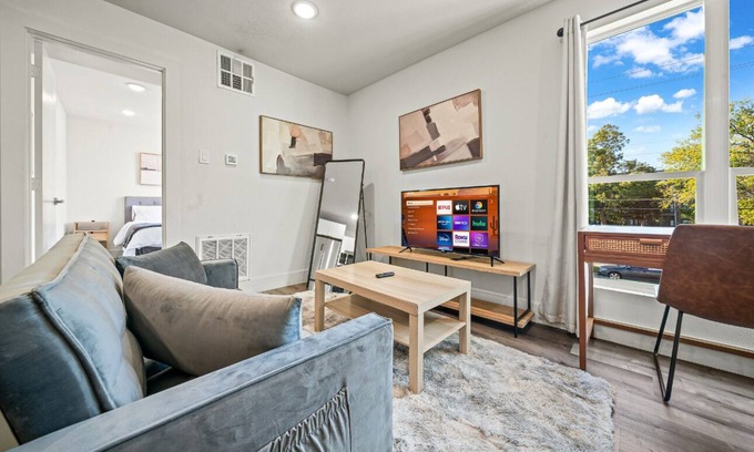 Old East Dallas Appartement | Downtown - 1Bed+ Free Parking