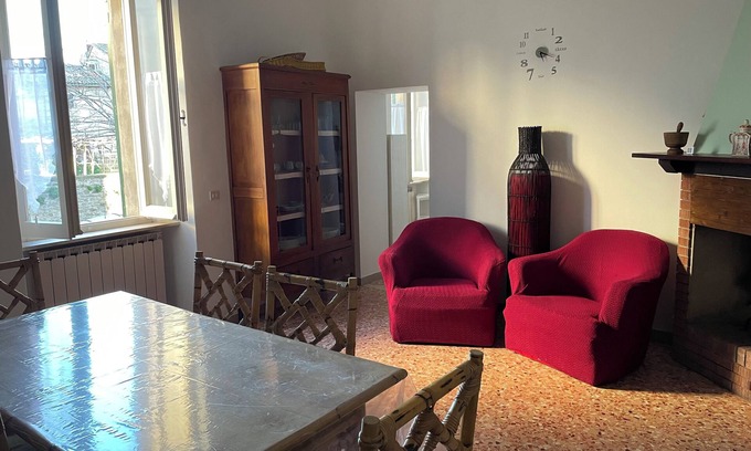 Bettona Appartement | Downtown apartment with 3 bedrooms in the fabulous Bettona with WiFi