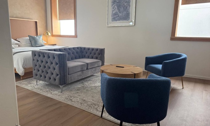 Downtown Tucson Hôtel | The Blue Elephant Suite at Unicorn Zebra