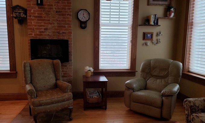 Chatfield Villa | Downtown Chatfield-Lovely 2nd Fl Loft (2 Bdrm / 1 bath) w / Private Deck & Hottub