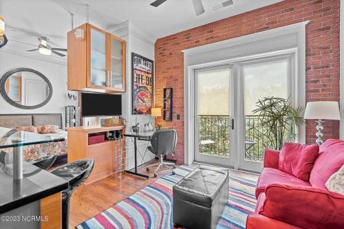 Downtown Wilmington Appartement | Downtown Condo*Balcony*River*Pet Friendly*Beach