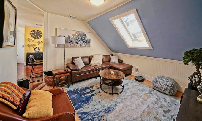 Salem Copropriété | ★Downtown Condo~Steps from the Water & Common★