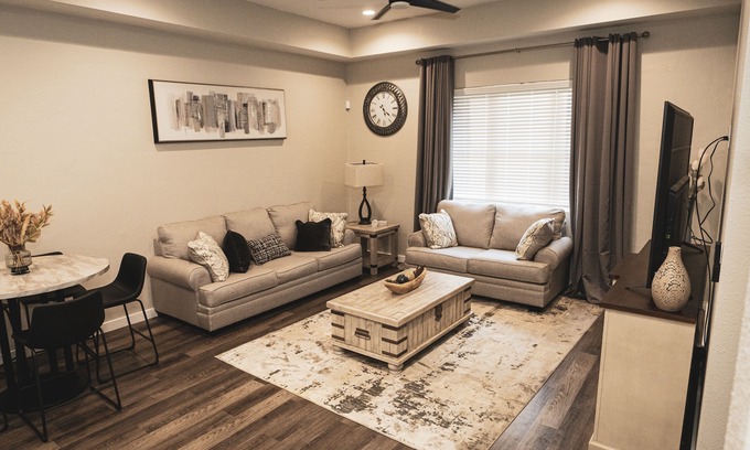 Denver Heights Maison | Downtown Duplex