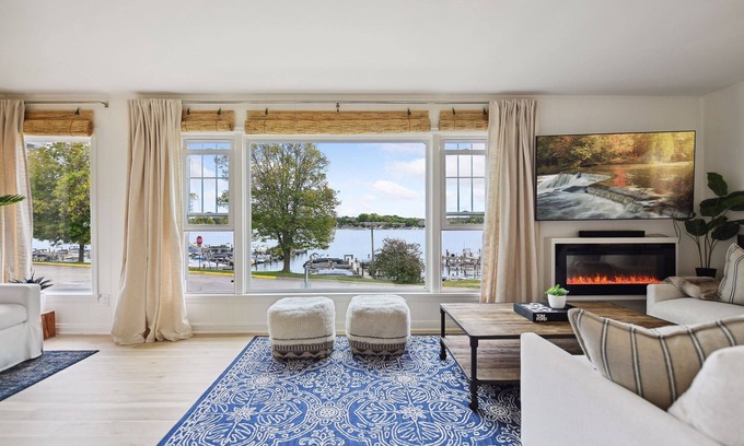Shorewood Maison | Downtown Excelsior Dream Home!
