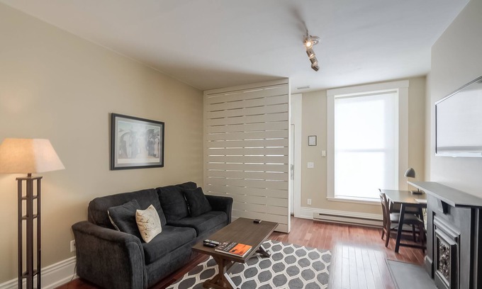 Frankfort Appartement | Downtown Guest Suite sur Saint Clair