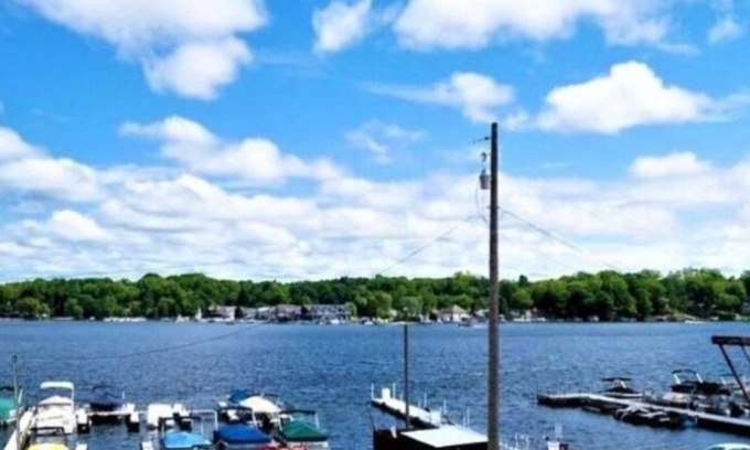 Conneaut Lake Copropriété | Downtown Lake View Condo -Unit 2