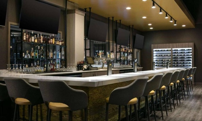 Iowa City Maison | Downtown location near the University of Iowa