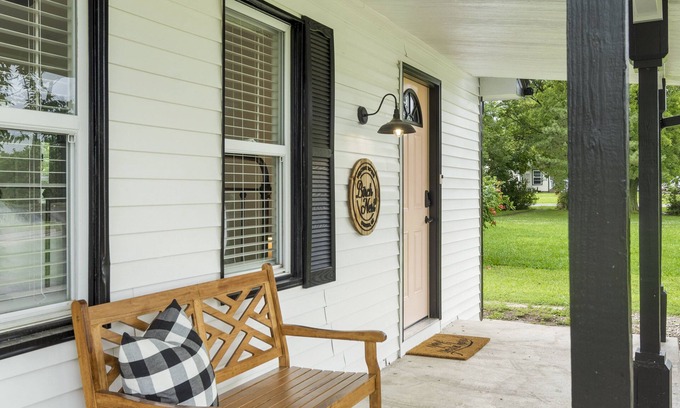 Owasso Maison | DOWNTOWN OWASSO! Newly Remodeled. The Birch Nest