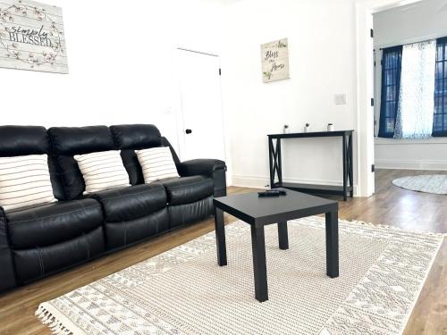 Livingston Park Appartement | Downtown Retreat - Cozy First Floor