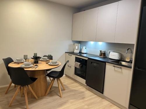 Teigar Appartement | Downtown studio by the sea