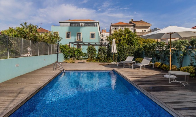 Centro / Baixa Appartement | Downtown Studio w/Pool, AC & Balcony by LovelyStay