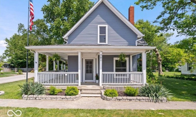 Whitestown Maison | Downtown Whitestown Retreat with King Suite, Private Pool & Spacious Backyard