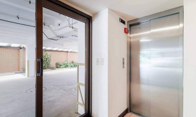 Zona 5 Appartement | DP1, Spacious & bright flat 4 mins to Cayalá