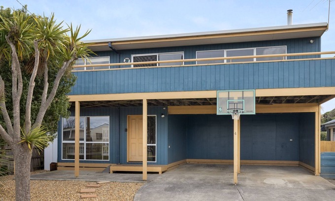 Sunderland Bay Maison | Dragonfly Beach House