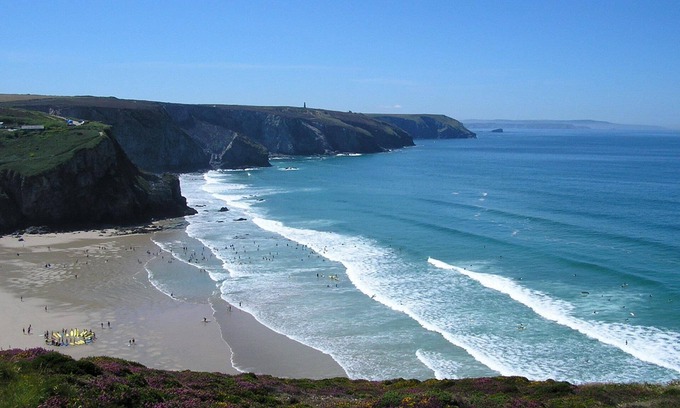 Porthtowan Maison | Vue spectaculaire sur la mer, le long de la côte nord de la Cornouaille, en direction de St Ives