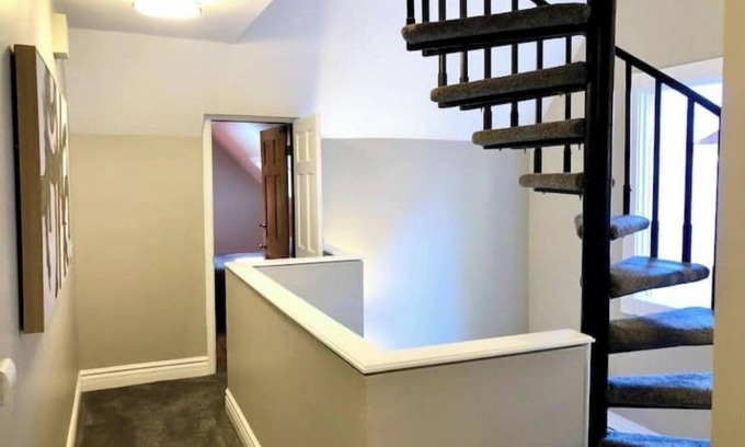 Five Points Maison | Dream house! Pool & hot tub in downtown Denver