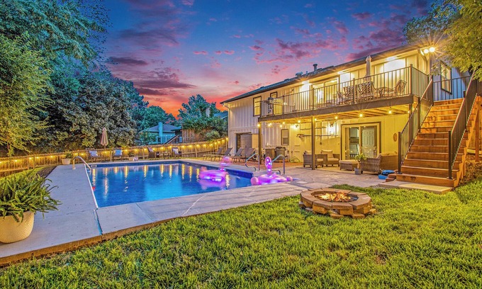 Leawood Southwest Maison | Dream pool house with game room