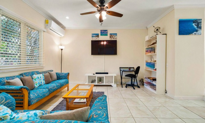 Bouvet Island Appartement | Dreamers Getaway - Relaxing unit with large rooms, full kitchen, & fast Wi-Fi