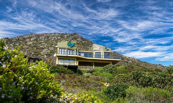 Pringle Bay Cabine | Dreamview Lodge @ The Butterfly Villa in Pringle Bay with breathtaking views