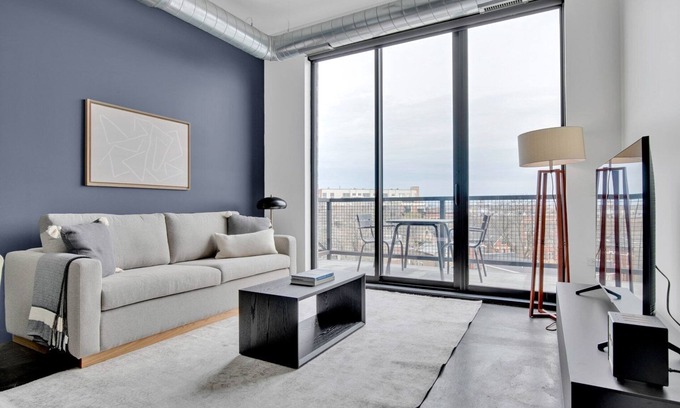Wicker Park Appartement | Dreamy Bucktown 1BR w/ BBQ, Roof & Outdoor firepit, by Blueground