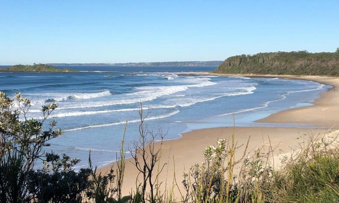 Manyana Maison | Dreamy coastal escape steps from the sea