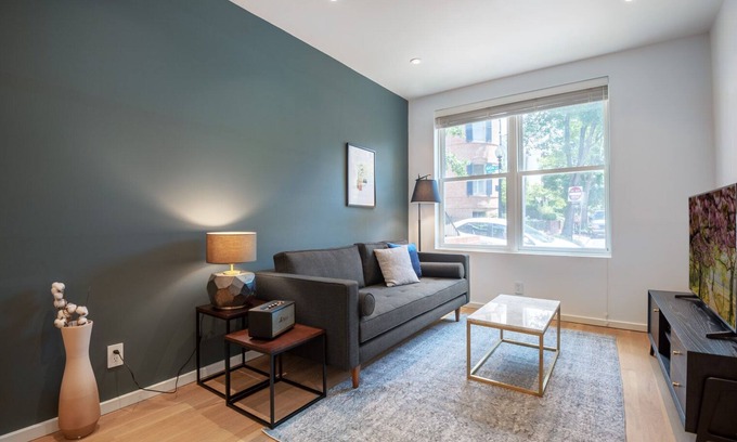 Georgetown Appartement | Dreamy Georgetown 1BR w/ storage space near Montrose Park by Blueground