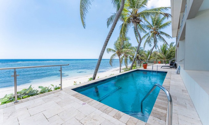 Bodden Town Copropriété | Dreamy Ocean Front Sea Palm Villa #10