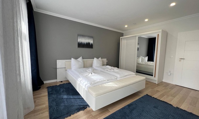 Gera Appartement | DREAMZzz | 130m² designer apartment with 2 bathrooms Gera