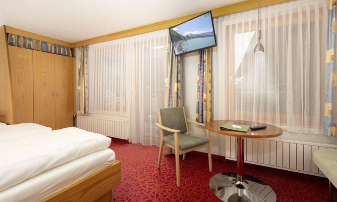 Altfinkenstein Maison | Dreibettzimmer - Finkensteiner Hof, Dion Hotels & Resorts Gmbh
