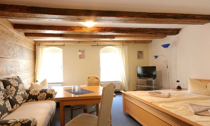 Old Town Maison | Dreibettzimmer - Pension Hafenblick