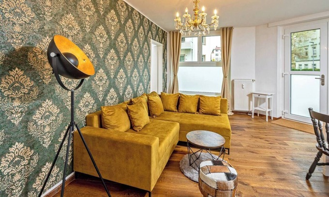 Nausslitz Appartement | Dresden Bakery Apartment
