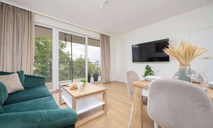 Serock Appartement | Drewnowskiego 7A | Zegrze | Stylish Apartment by the Lake | Balcony