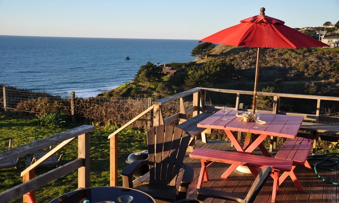 Manchester Maison | Driftwood Bungalow Côte de Mendocino Ocean Front, chemin privé à la plage HOT TUB