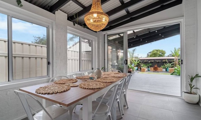 Callala Bay Maison | Driftwood Callala Plus+ - The Perfect Jervis Bay Retreat for up to 10 guests! 🐋