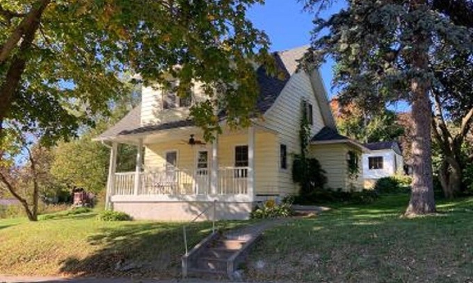 Montfort Maison | Driiftless Cottage