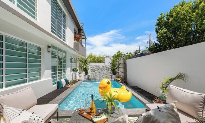 Santurce Appartement | Driver, Chef, Maid, & Pool - VIP Service
