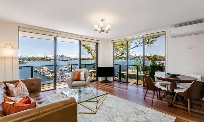 Drummoyne Appartement | Drummoyne- DRUM1 Day Street - Approx. $1100-$1400 per/week Stunning 2 Bedroom Townhouse In The Heart of Drummoyne