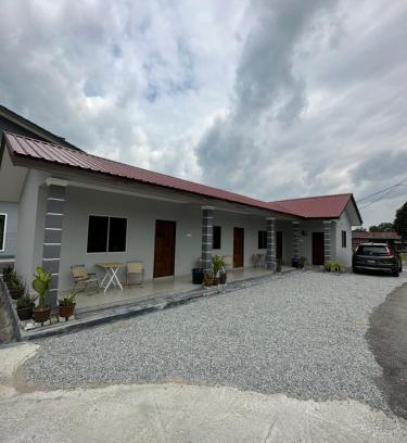 Kampung Tanjung Bidara Hôtel | D’solok chalet