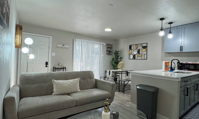 Park Central Appartement | DT Dallas Chic 1BD APT