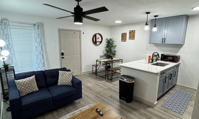 Park Central Appartement | DT Dallas Luxe Stay 1BD Apt