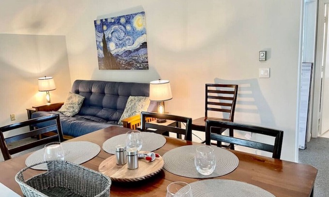 Lime Rock Appartement | Dugway Hideaway Walking Distance to Lime Rock Park