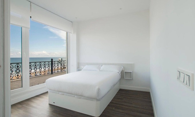 Zarautz Appartement | Duke appartement by Egona