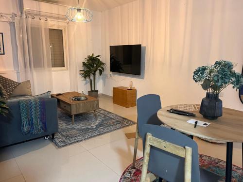 Neve Zohar Appartement | Duke of the Dead Sea Crown Group Collection
