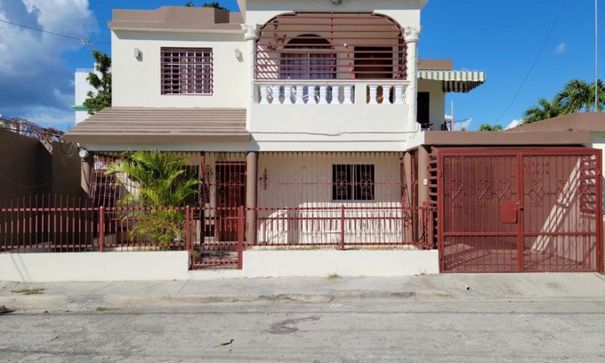 Bani Maison | Dulce Hogar Del Sur, Con Estacionamiento Gratis.